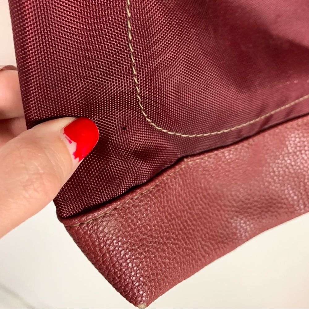 Roots Canada Womens Crossbody Purse Burgandy *Flawed Multi Pocket Zip Adjustable - Picture 8 of 16